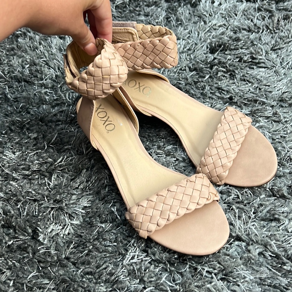 Nude/ natural wedges